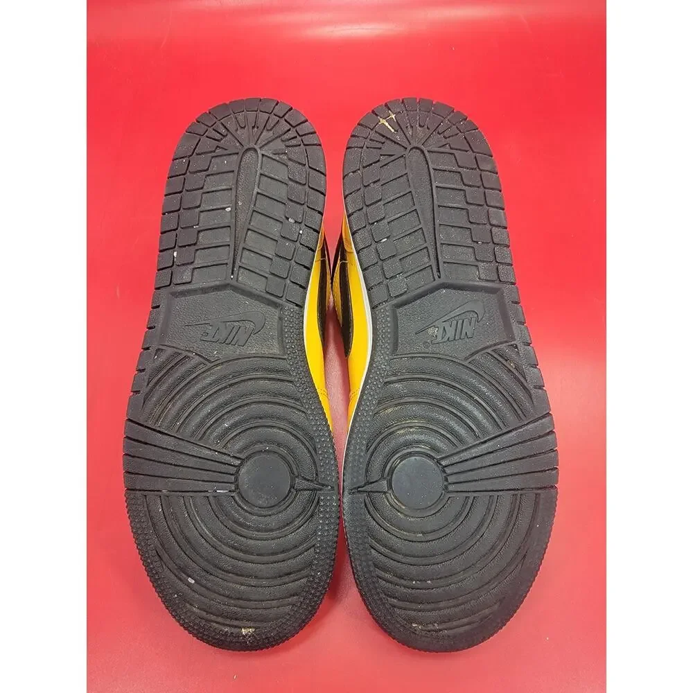 Nike Kids Yellow and Black Low Top Sneakers